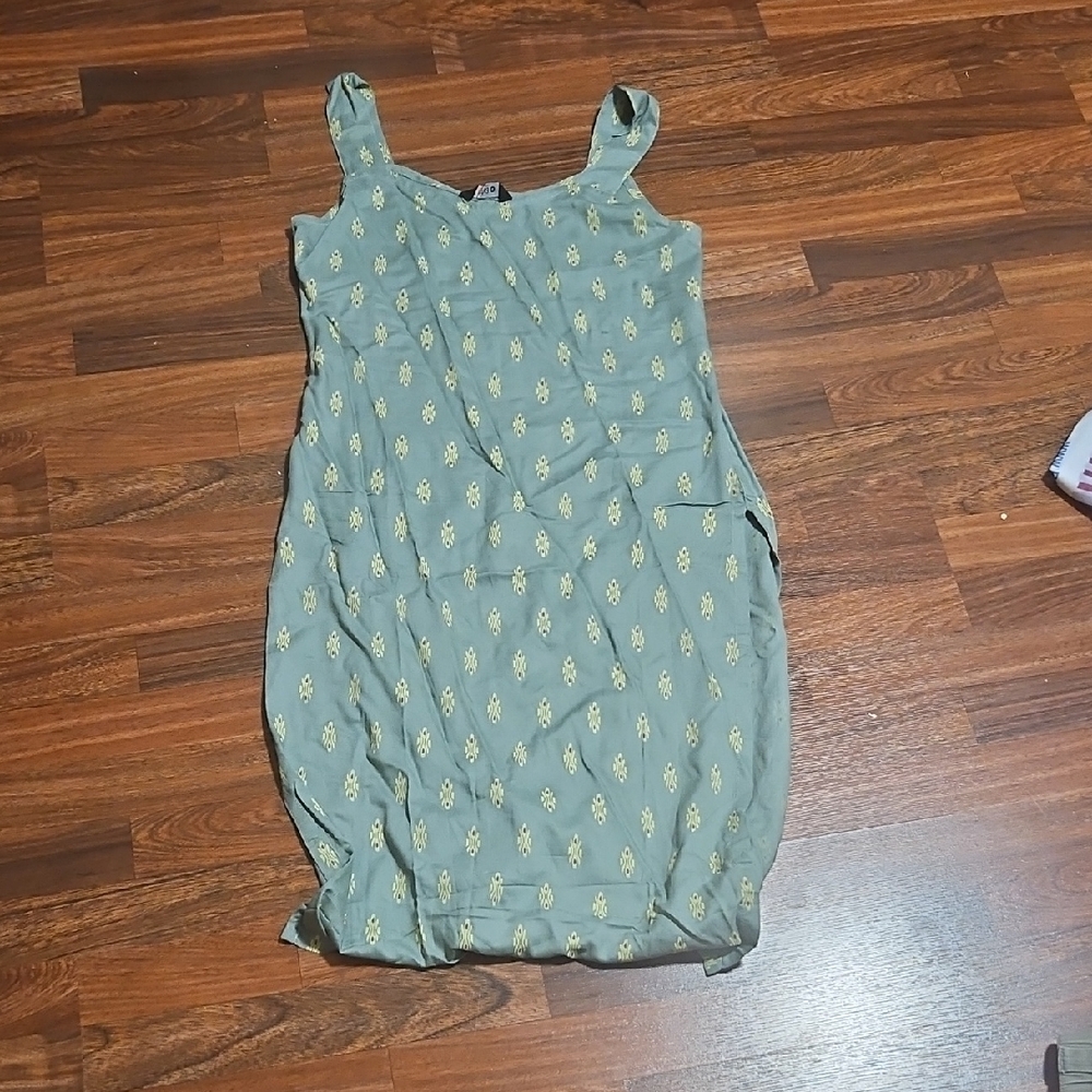 Green Sleeveless Kurta with Yellow Pattern